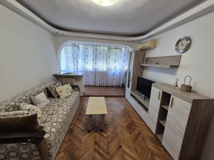 Apartament cu 2 camere semidecomandat în Câmpia Libertății