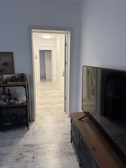 Apartament cu 3 camere decomandat în Faleza Nord