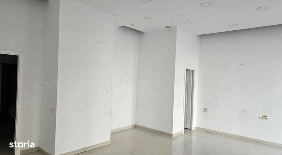 Spațiu comercial, de 303 mp, în Unirii