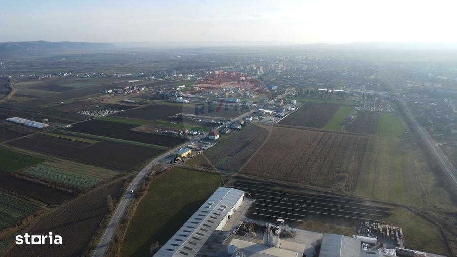 Teren de 15938 mp, în Central