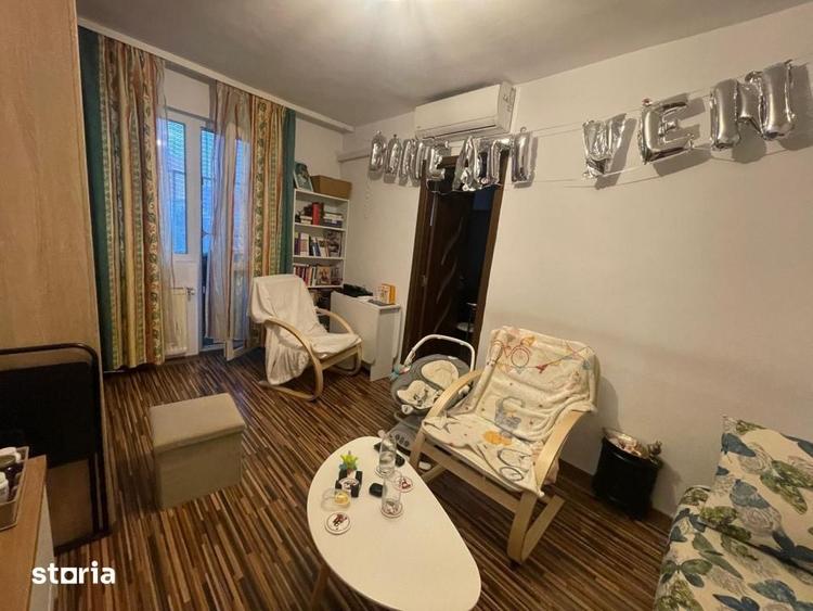 Apartament cu 3 camere în Craiovița Nouă