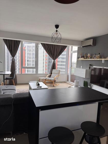 Apartament cu 2 camere, mobilat în Est