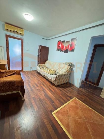 Apartament cu 2 camere decomandat în CET