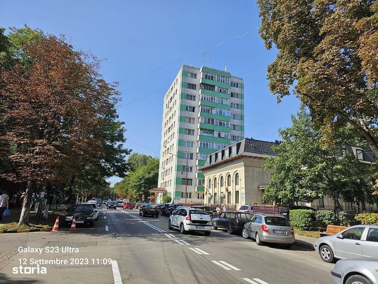 Apartament cu 3 camere decomandat în Ultracentral
