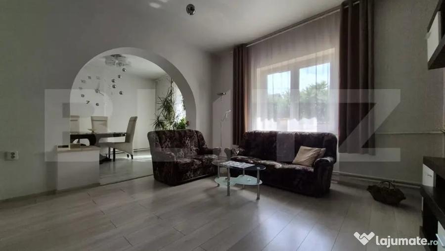 Casă cu 6 camere cu Teren 525 Mp în Cloșca