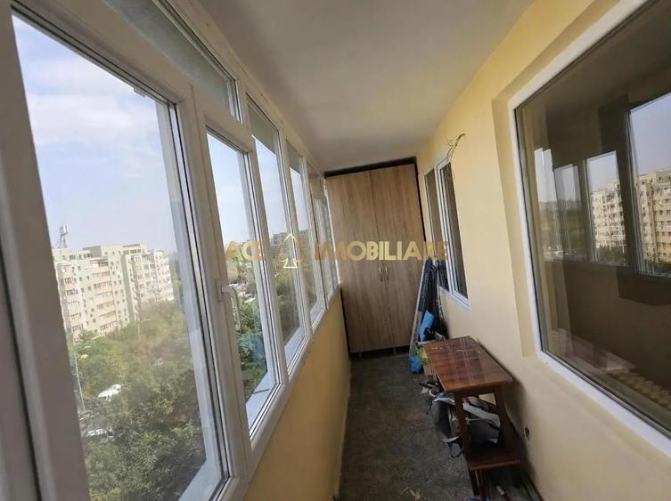 Apartament cu 2 camere semidecomandat, mobilat în Costin Georgian