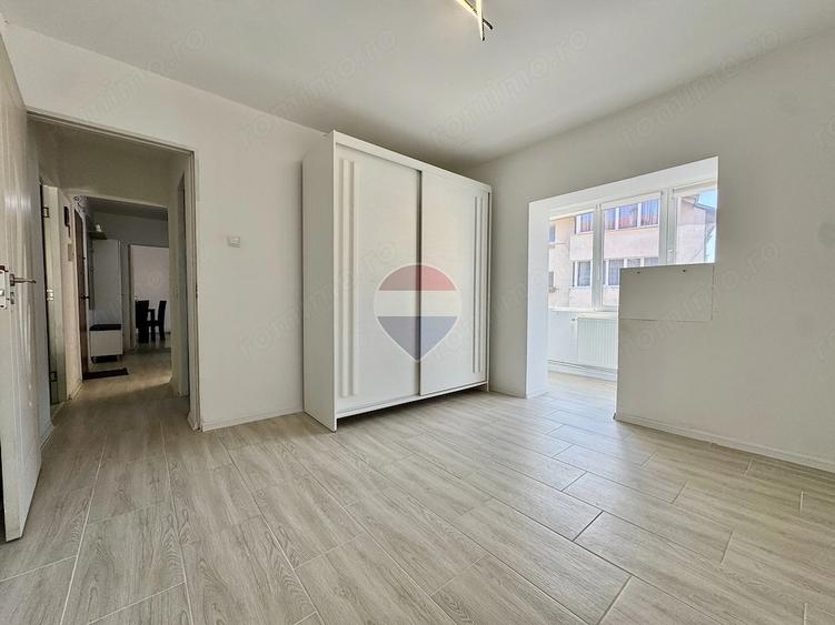Apartament cu 3 camere decomandat, mobilat în Central