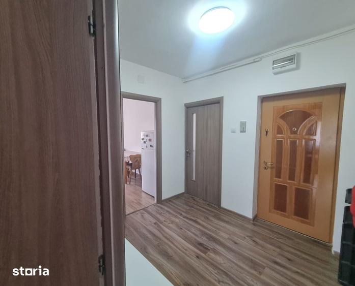 Apartament cu 2 camere decomandat în Valea Cetății