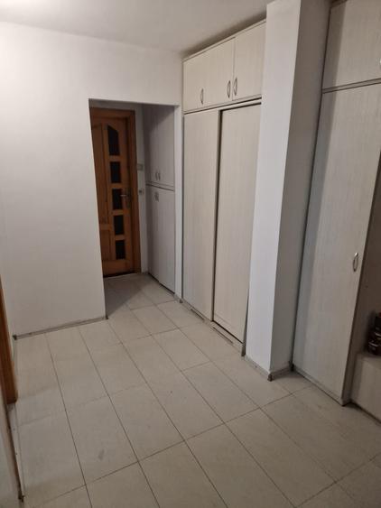 Apartament cu 2 camere decomandat în Cornitoiu