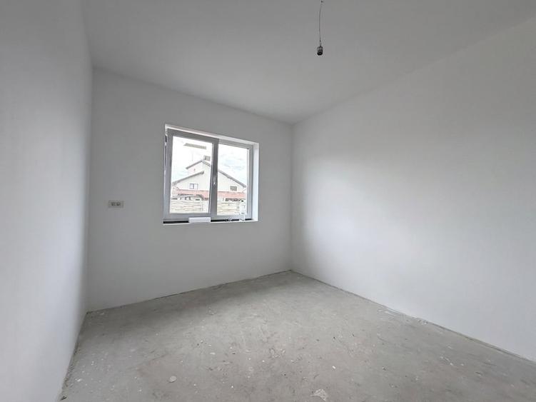 Duplex cu 4 camere cu Teren 370 Mp în Șag