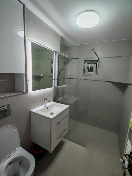 Apartament cu 2 camere decomandat în Sărari