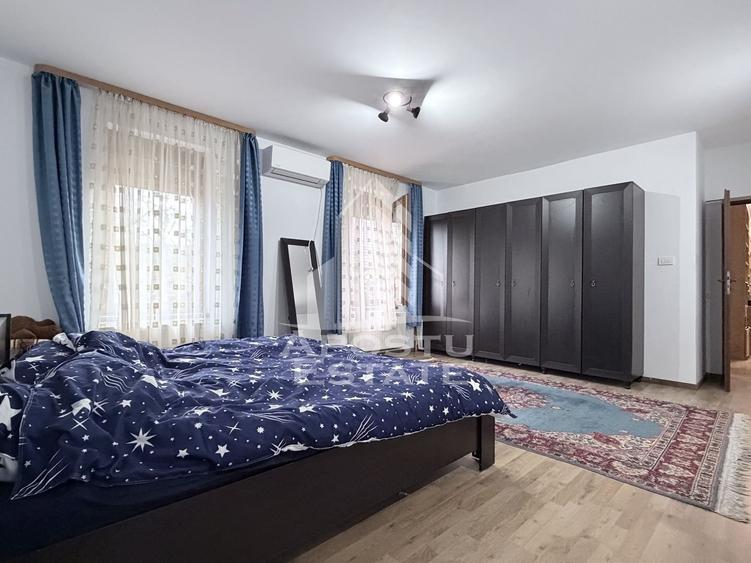 Casă individuală cu 5 camere cu Canalizare în Sânandrei