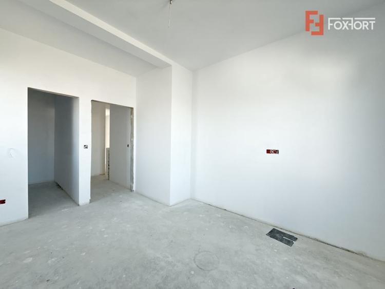 Duplex cu 4 camere cu Canalizare în Săcălaz