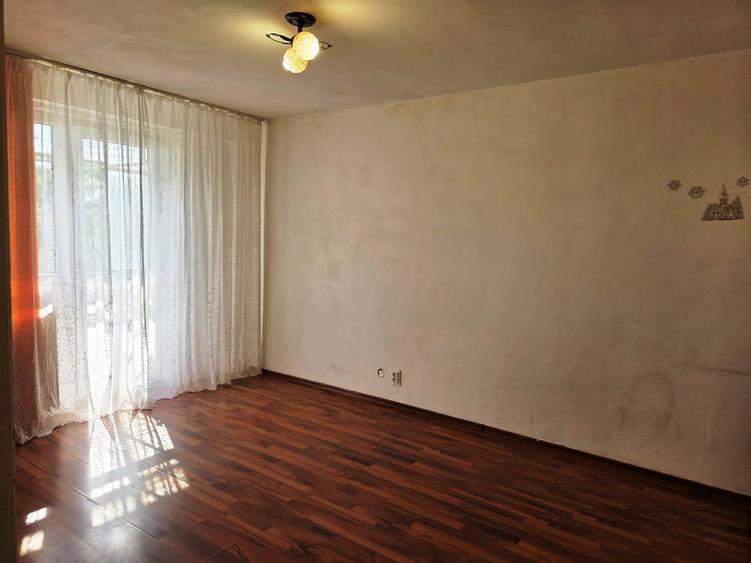 Apartament cu 2 camere decomandat în Drumul Taberei