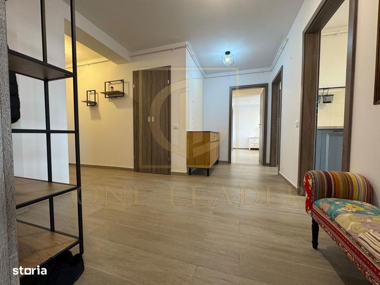 Apartament cu 3 camere în Tractorul