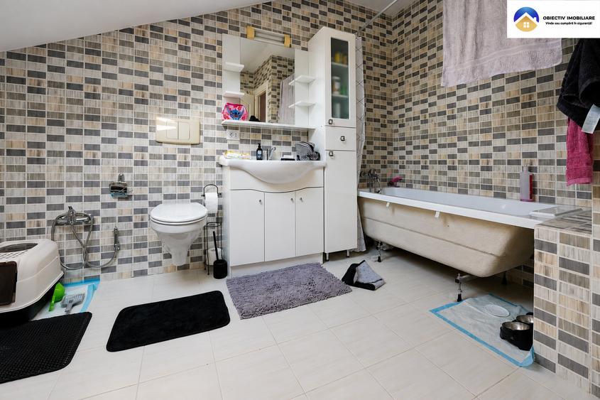 Apartament cu 3 camere semidecomandat în Central