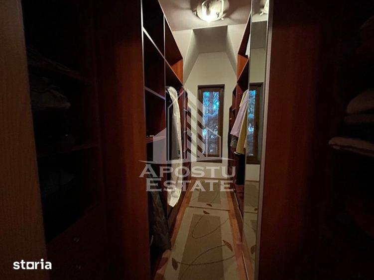 Casă cu 6 camere cu Teren 920 Mp în Odobescu