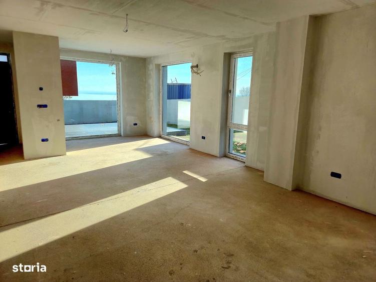 Casă cu 4 camere în Vânători