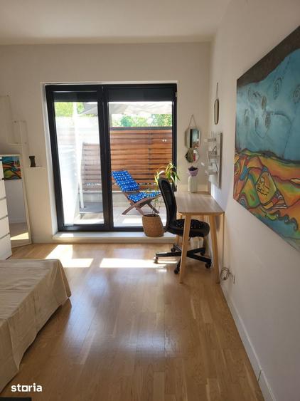 Apartament cu 2 camere semidecomandat în Grivița