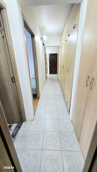 Apartament cu 3 camere decomandat în Alfa