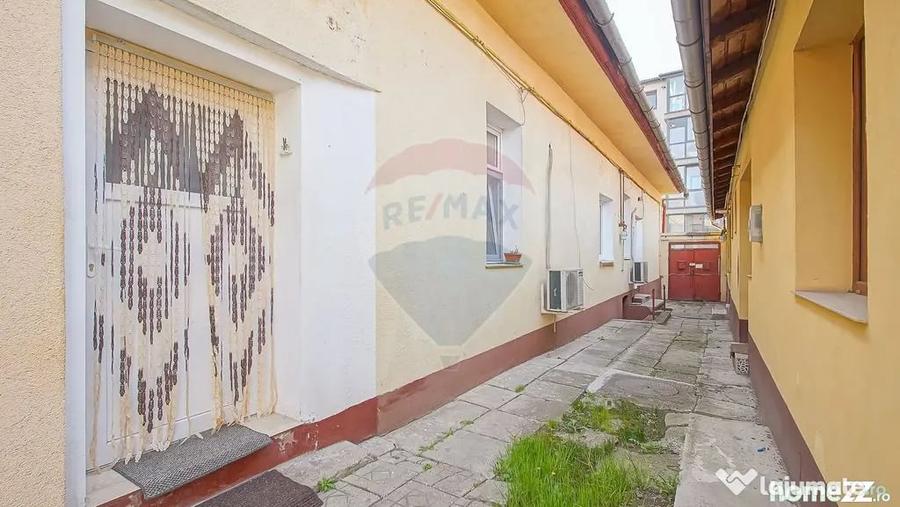 Casă cu 3 camere cu Teren 290 Mp în Central