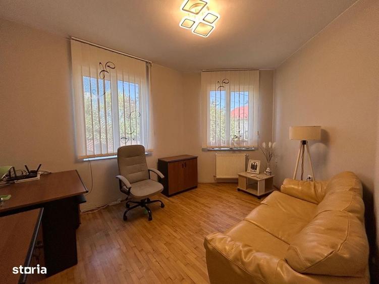 Casă cu 4 camere cu Teren 400 Mp în Trivale