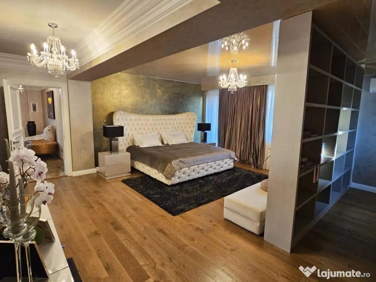 Casă cu 7 camere cu Teren 800 Mp în Central