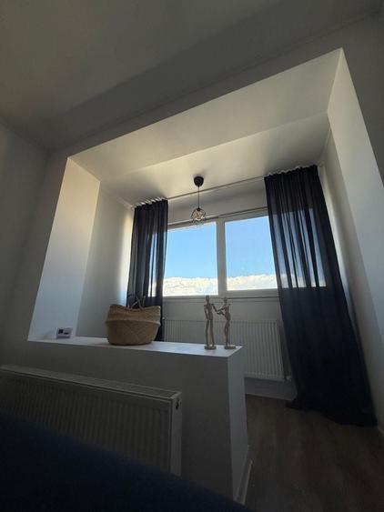 Apartament cu 3 camere semidecomandat în Viziru 1