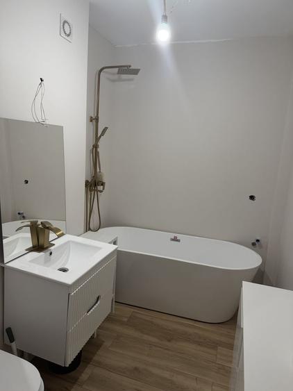 Apartament cu 2 camere decomandat în Oncea