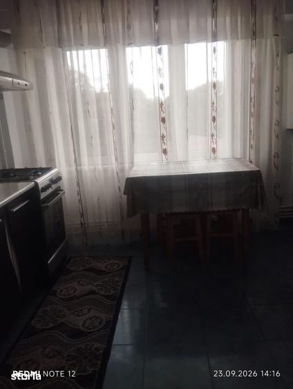 Apartament cu 2 camere decomandat, mobilat în Central