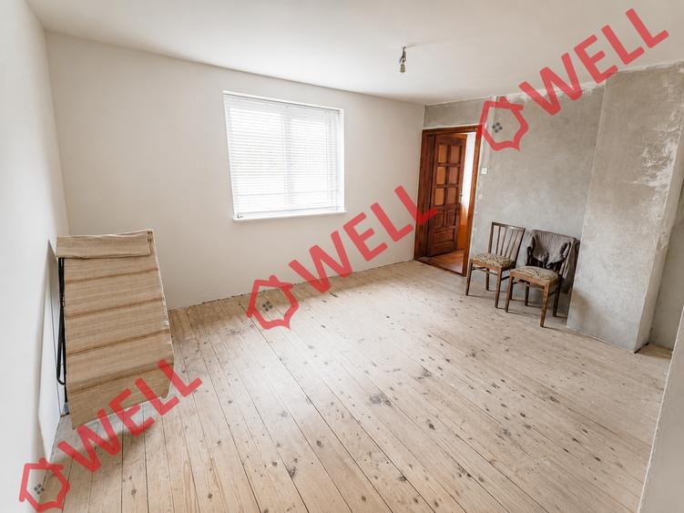 Casă cu 2 camere cu Teren 1382 Mp în Turia