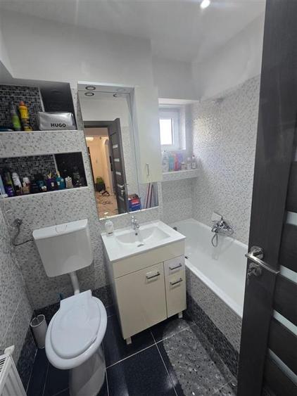 Apartament cu 2 camere decomandat, mobilat în Central