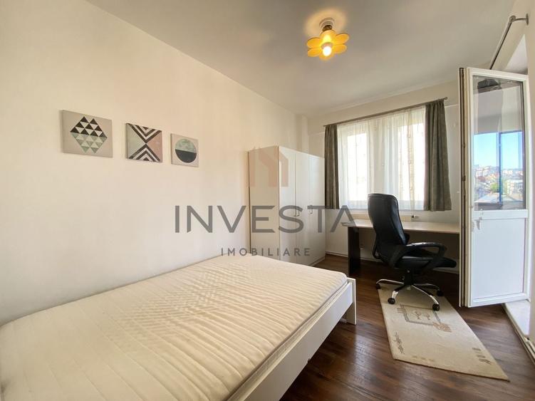 Apartament cu 4 camere semidecomandat, mobilat în Zorilor