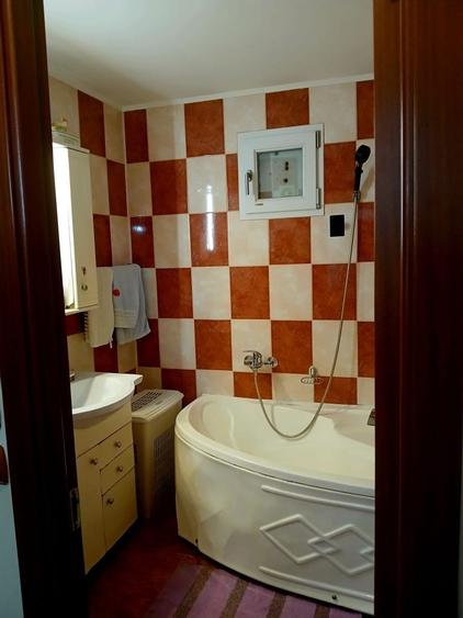 De vanzare ap 2/3camere Dristor str Rm Sarat - 4