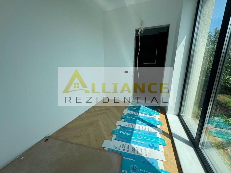 Casă individuală cu 5 camere cu Canalizare în Central