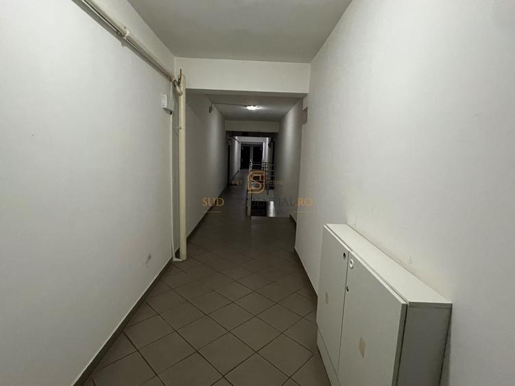 Apartament cu 3 camere decomandat, mobilat în Apărătorii Patriei