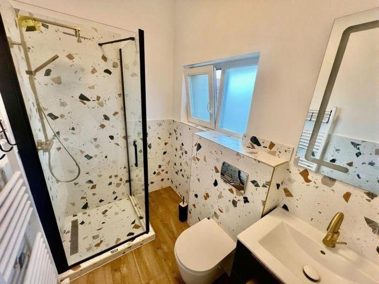 Duplex cu 4 camere cu Canalizare în Florești