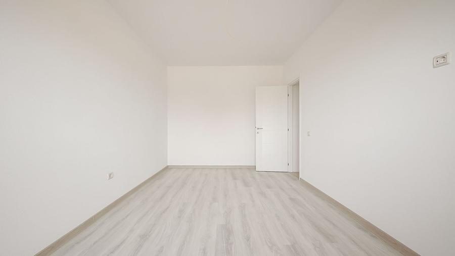 Apartament cu 3 camere decomandat în Sânpetru