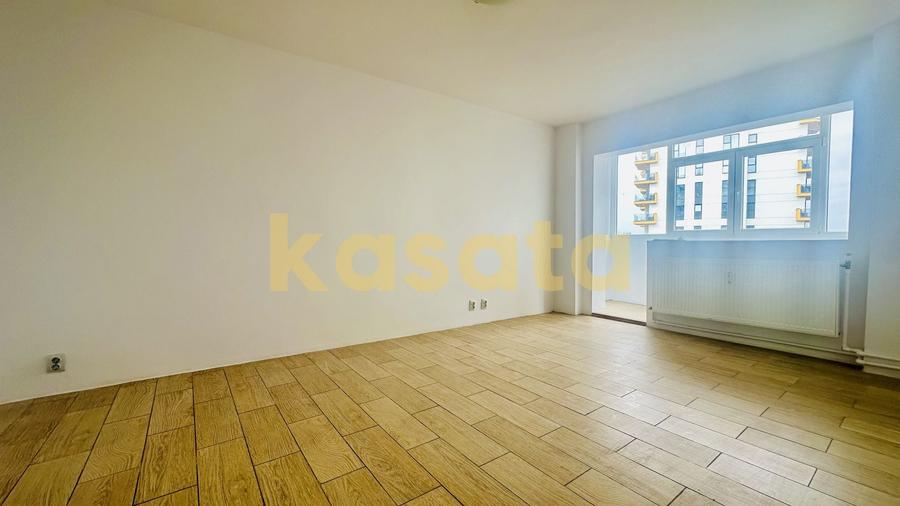 Apartament cu 3 camere decomandat în Colentina