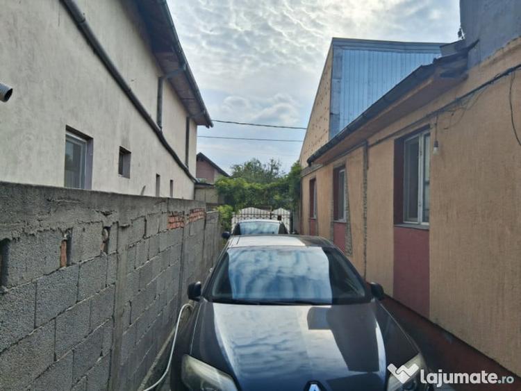 Casă cu 7 camere cu Teren 863 Mp în Brestei