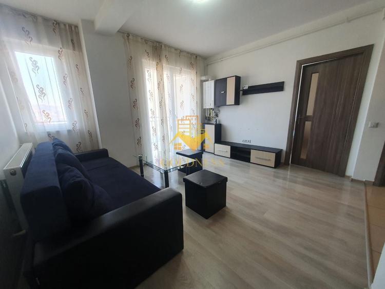 Apartament cu 3 camere semidecomandat, mobilat în Iris