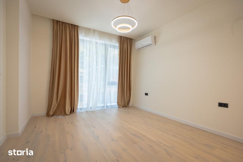 Casă cu 6 camere cu Teren 250 Mp în Nord