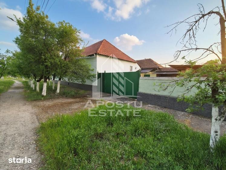 Casa renovata complet, cu garaj ?i anexe, in Satchinez, Timi? - 1