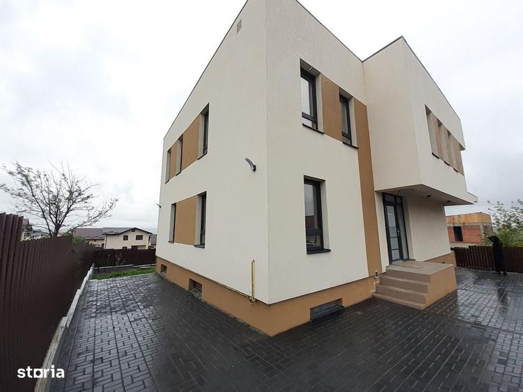 Casă cu 4 camere cu Teren 450 Mp în Valea Lupului