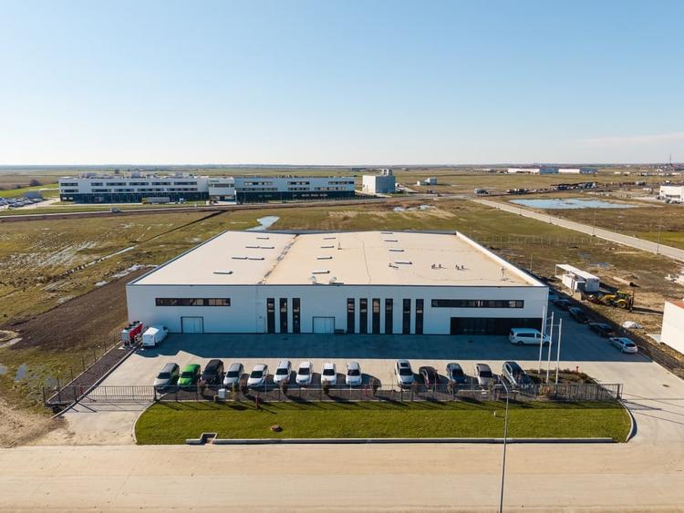 Spațiu industrial, de 3,446 mp, în Sânandrei