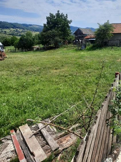 VAND TEREN intravilan sat Ogretin, Jud.Prahova Localitate Valenii de Munte 1500mp - 2