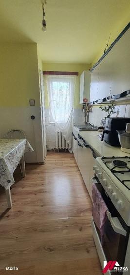 Apartament cu 2 camere decomandat în Cedonia