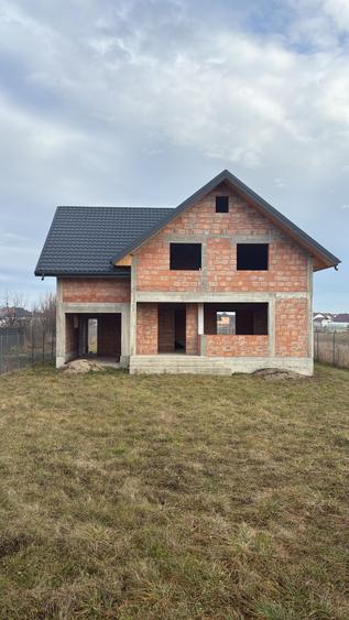 Casă cu 4 camere în Central