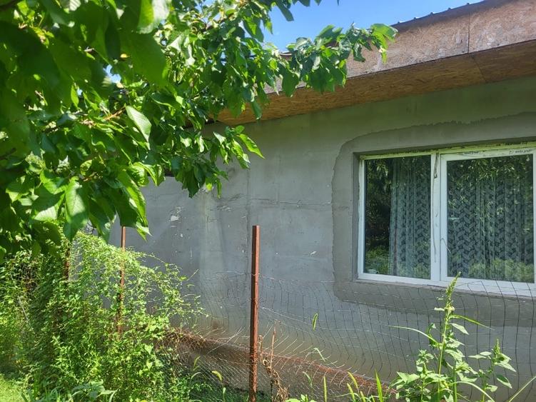 Casă individuală cu 3 camere cu Teren 450 Mp în Surlari