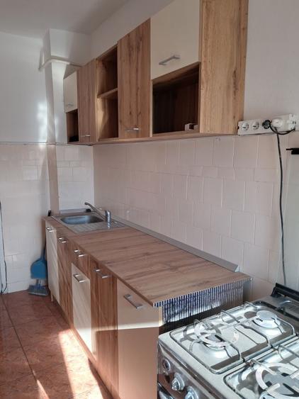 Apartament cu 3 camere decomandat în Unirii Sud